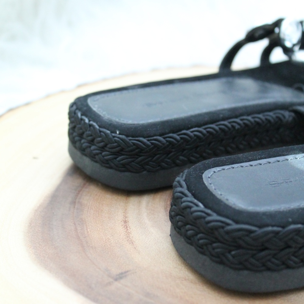 Studded Caged Slides‎ - Picture 5 of 6